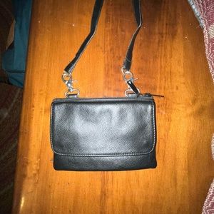 BLACK LEATHER SLIM CROSSBODY